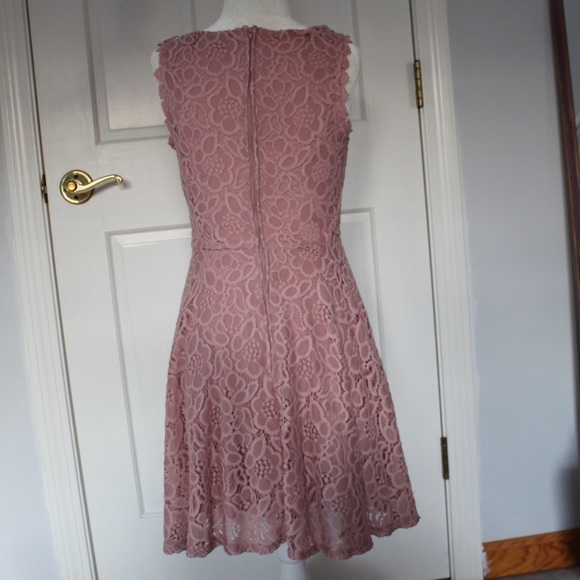 DRESS - Picture 5 of 7